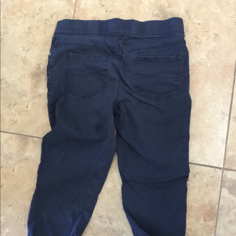 Navy capris